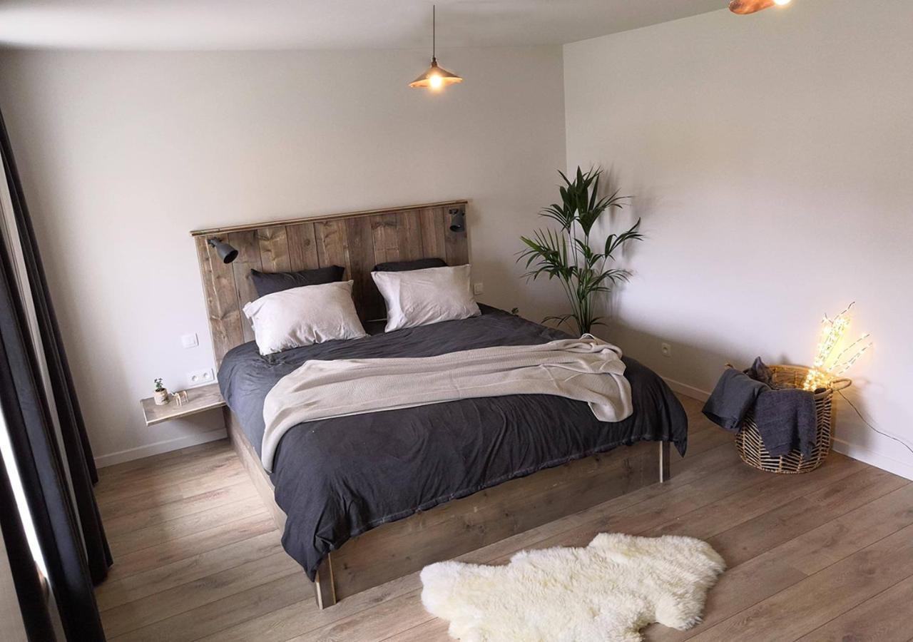 Bed En Bezem Bed and Breakfast Laarne Exteriör bild