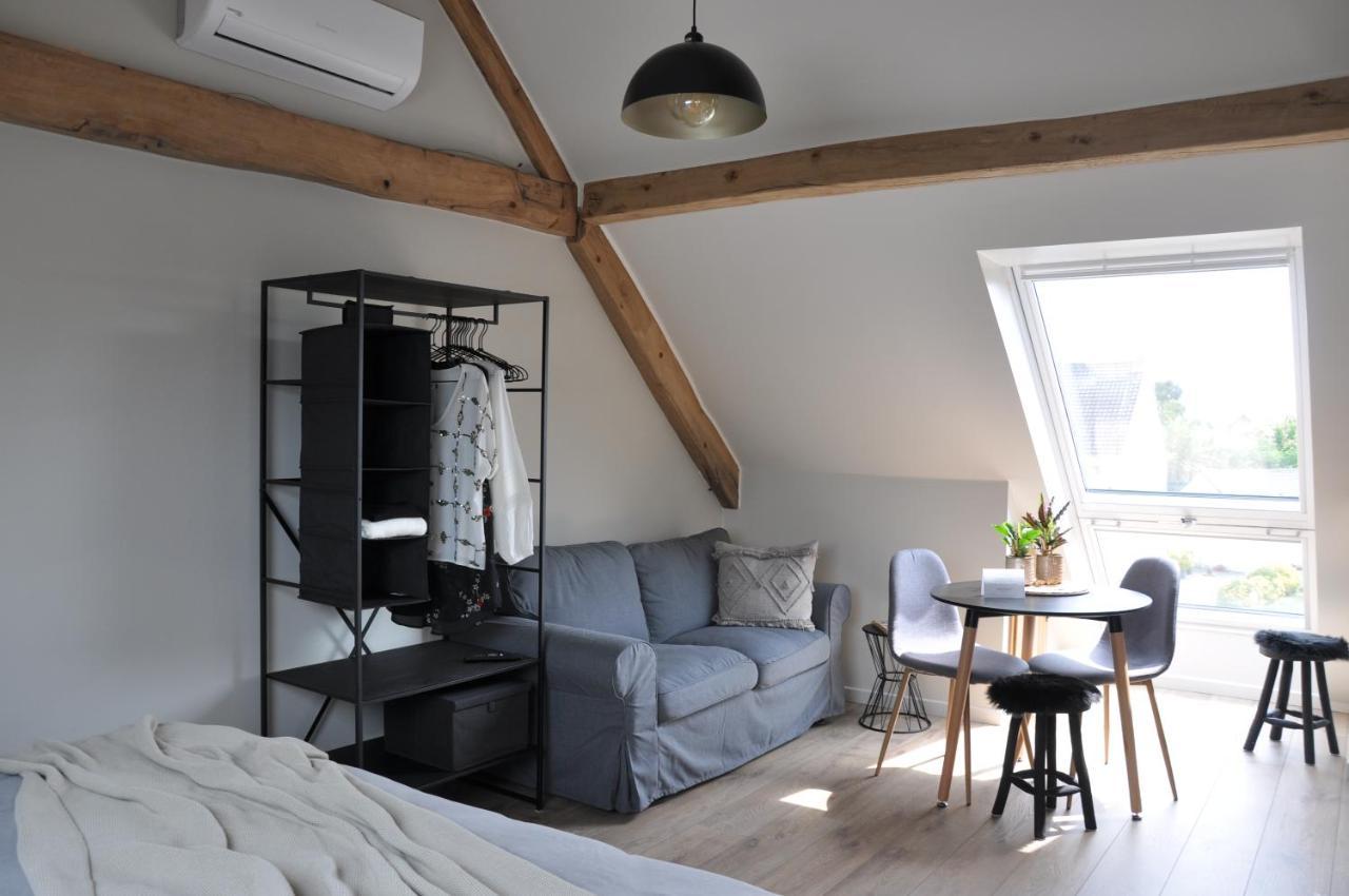Bed En Bezem Bed and Breakfast Laarne Exteriör bild